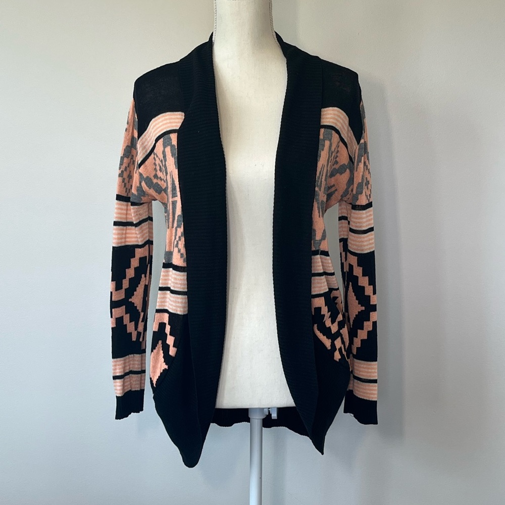 Pattern Cardigan - Picture 2 of 2